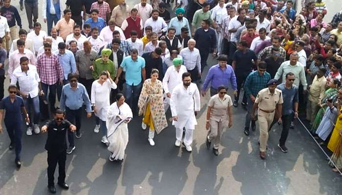 নাগরিকত্ব আইন কার্যকর না করলে রাষ্ট্রপতি শাসনও জারি হতে পারে রাজ্যে, অভিমত সংবিধান বিশেষজ্ঞদের