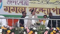 মমতার ফর্মুলাতেই নাকি দিল্লি বিজয় আপের! নেত্রীর হুঙ্কার, শেষ কলস ডুববে একুশে