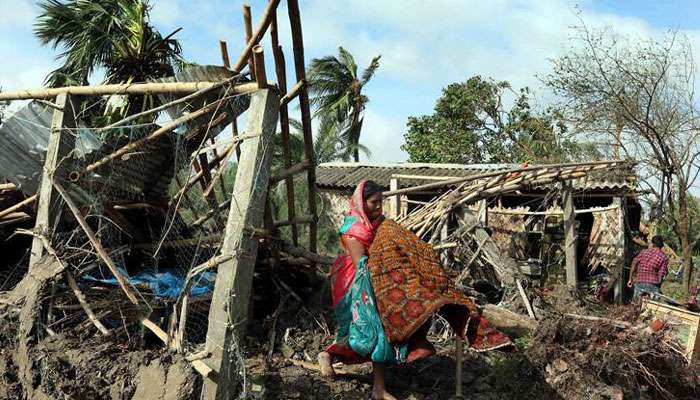 বৈধ কাগজ না থাকায় মিলছে না ক্ষতিপূরণ, আইনি জটিলতায় বিপাকে বুলবুল বিপর্যস্ত ৫ লক্ষ কৃষক