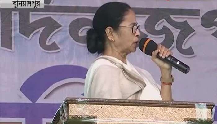  "Corona  is  the trick to divert attention from Delhi": Mamata