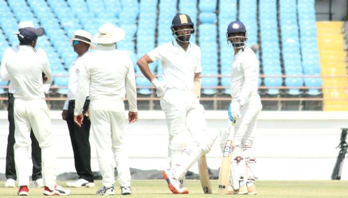 Ranji Trophy final: অর্পিতের সেঞ্চুরি, পূজারার হাফ সেঞ্চুরি;  দ্বিতীয় দিনের শেষে অ্যাডভান্টেজ সৌরাষ্ট্র