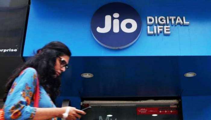 এবার ATM থেকেও করা যাবে Jio-র প্রিপেড রিচার্জ! এবার ATM থেকেও করা যাবে Jio-র প্রিপেড রিচার্জ!