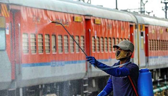 “আগামী ৩ মে পর্যন্ত বাতিল সব যাত্রীবাহি ট্রেন,” শ্রমিকদের জন্য ব্যবস্থার গুজব উড়িয়ে দিল রেল