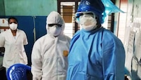 PPE পরে স্বাস্থ্যকর্মী সেজে ঘুরে বেড়াচ্ছে ডাকাতদল! সতর্ক করল ঢাকা পুলিস