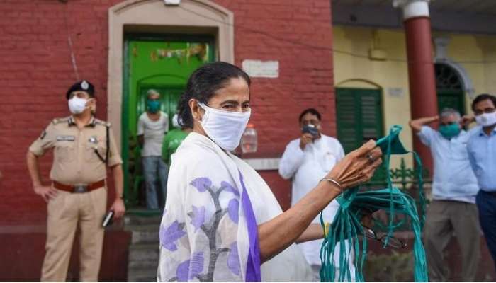 সুস্থ-সুন্দর পরিবেশ ও করোনামুক্ত &#039;আর্থ&#039; গড়তে একসঙ্গে কাজ করার ডাক মুখ্যমন্ত্রীর