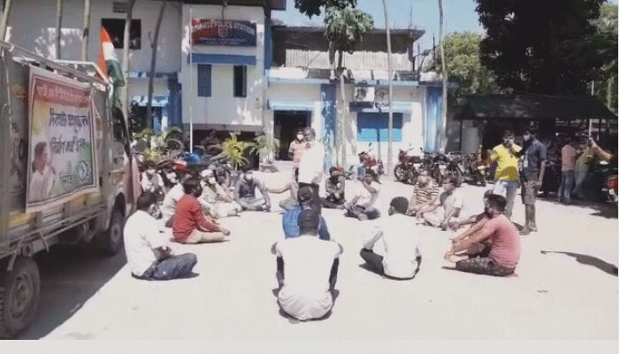 দিনহাটায় তৃণমূলের ত্রাণের গাড়ি আটকালো পুলিস; সবটাই নাটক, বললেন বিজেপি সাংসদ