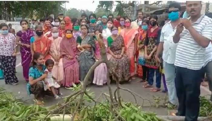 আমফানের তাণ্ডব: এখনও বিদ্যুৎ নেই-জল নেই চাঁপদানিতে, বিক্ষোভ অসহায় বাসিন্দাদের