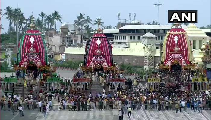 নির্দেশ মেনেই নির্বিঘ্নে পুরীর রথযাত্রা,করোনা পরীক্ষায় পজিটিভ রিপোর্ট এক সেবায়েতের 