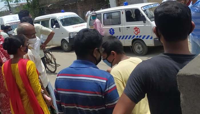 'সবাই আত্মহত্যা করছি,' বিষ খাওয়ার আগে ফোনে আত্মীয়কে জানায় ছোট ছেলে!