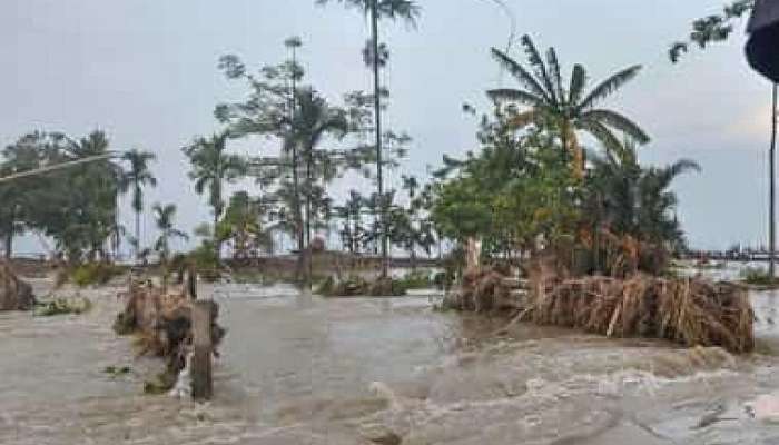 প্রবল বৃষ্টিতে বাঁধ ভাঙল ফুলহারের, ফুলেফেঁপে উঠেছে ময়ূরাক্ষী-মহানন্দা-কালিন্দী