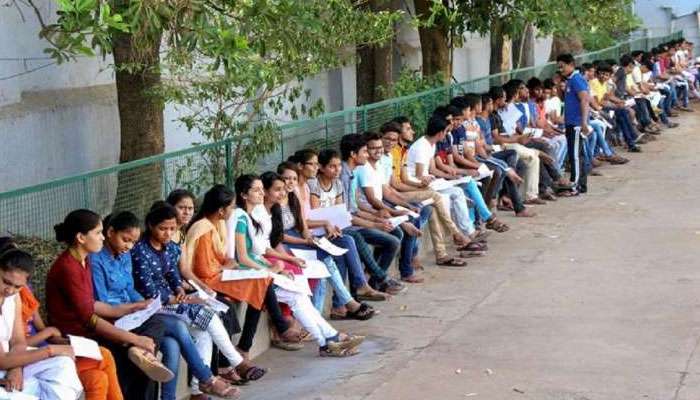 পিছিয়ে গেল JEE এবং NEET, পরীক্ষার নয়া নির্ঘণ্ট জানাল মানব সম্পদ উন্নয়ন মন্ত্রক