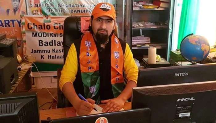 জঙ্গিদের গুলিতে ঝাঁঝরা বিজেপি নেতা, নিরাপত্তার দায়িত্বে থাকা ১০ পুলিসকর্মী গ্রেফতার
