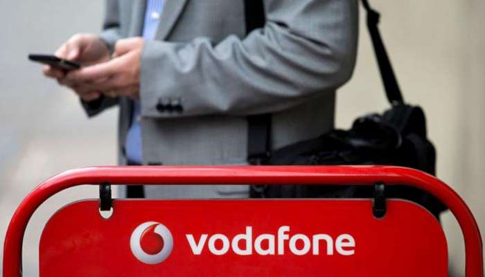 Vodafone-কে ৮৩৩ কোটি টাকা ফিরিয়ে দিতে হবে, কেন্দ্রকে নির্দেশ শীর্ষ আদালতের!