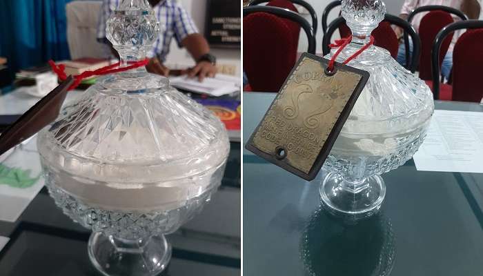 যৌন উত্তেজনা বাড়ায়! বুলেটপ্রুফ কাঁচের জারে কোটি টাকা মূল্যের গুঁড়ো সাপের বিষ উদ্ধার