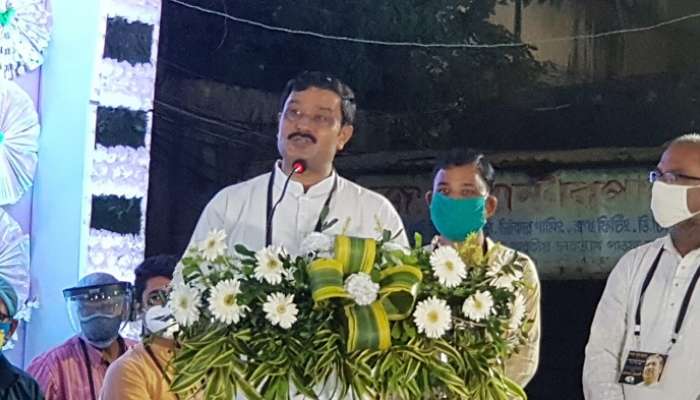'দিদিকে বলো' কর্মসূচি চলছে না বলেই কবিতা লিখছেন মুখ্যমন্ত্রী, কটাক্ষ রাহুলের