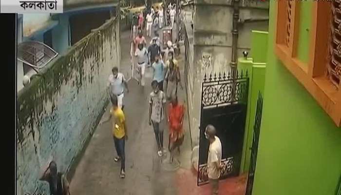 TMC Councillor's house is attacked by Mob at Maniktala