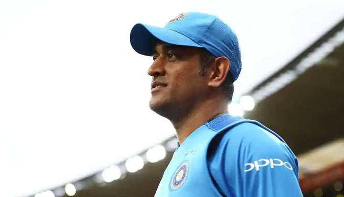 আচমকা অবসর নেওয়া ধোনির সঙ্গে এটা ঠিক করেনি BCCI, তোপ দাগলেন সাকলাইন মুস্তাক