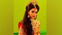 থিমে 'অকাল বোধন', প্রথমবার মহিষাসুরমর্দিনী রূপে মিমি চক্রবর্তী
