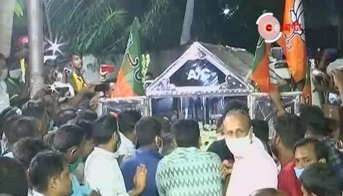মণীশ শুক্লা খুন : তৃণমূল-বিজেপি দু'দলেরই শান্তিমিছিল ঘিরে ফের টিটাগড় অশান্ত হওয়ার আশঙ্কা 