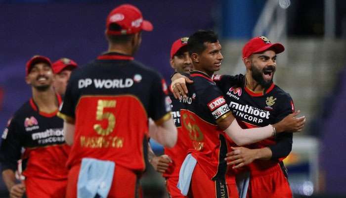 IPL 2020: ১০০ রানও উঠল না! কেকেআরের ব্যাটিংয়ে ধস, কম রানের টার্গেট বিরাটদের সামনে  