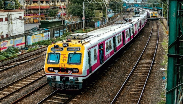 ৫০ শতাংশ যাত্রী নিয়ে ১০-১৫ শতাংশ লোকাল ট্রেন চালানোর ভাবনা রেলের, সিদ্ধান্ত বৃহস্পতিবার!