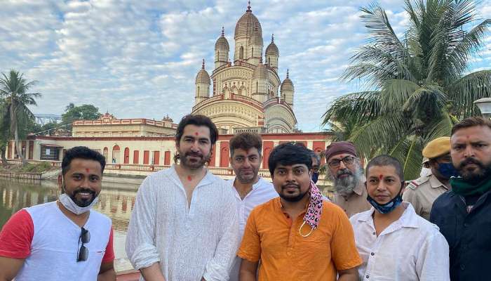 'সুইজারল্যান্ড' মুক্তির দিন দক্ষিণেশ্বরের মন্দিরে পুজো দিতে হাজির জিৎ