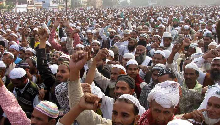 রাজ্যের ৯০টি আসনে ফ্যাক্টর মুসলিম ভোট, এদিক-ওদিক হলেই BJP-র কেল্লাফতে!।  Atleast 90 seats in bengal muslims will be factor in upcoming assembly  elections 2021