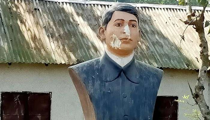 বঙ্গবন্ধুর পর আক্রান্ত বিপ্লবী বাঘাযতীন! বাংলাদেশে নিজের গ্রামেই আক্রমণের শিকার