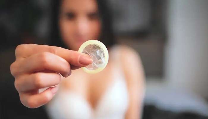 শারীরিক সম্পর্কের সময় Condom ব্যবহার করেন? এই ব্যাপারগুলি অবশ্যই খেয়াল রাখুন