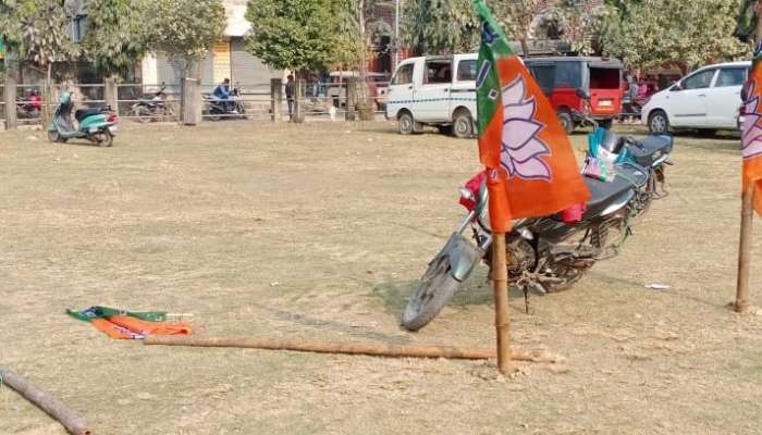 চাঁচলে ধর্নামঞ্চ ভাঙা ও কর্মীদের মারধরের অভিযোগ বিজেপি'র; অভিযোগ ওড়াল তৃণমূল 