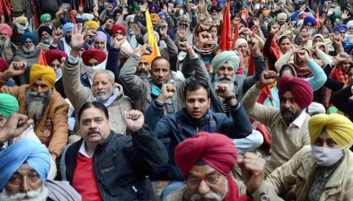 Farm Law Protest Update: কৃষিবিল প্রত্যাহারের দাবিতে অনড় থেকেই মঙ্গলবার সরকারের সঙ্গে বৈঠকে রাজি কৃষকেরা 