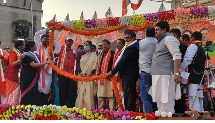 &#039;আন্দোলন করে টাটাকে তাড়িয়েছে&#039;, সিঙ্গুরে পা দিলে &#039;পাপ বোধ&#039; Mukul-র