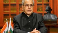 সংসদে আরও বেশি উপস্থিতি জরুরি মোদীর, নিজের বইতে প্রণব