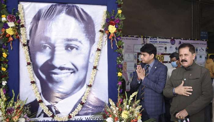 Frank Worrell Day&#039;তে রক্তদাতারা পাবেন ঝুলন গোস্বামীর সই করা সংশাপত্র