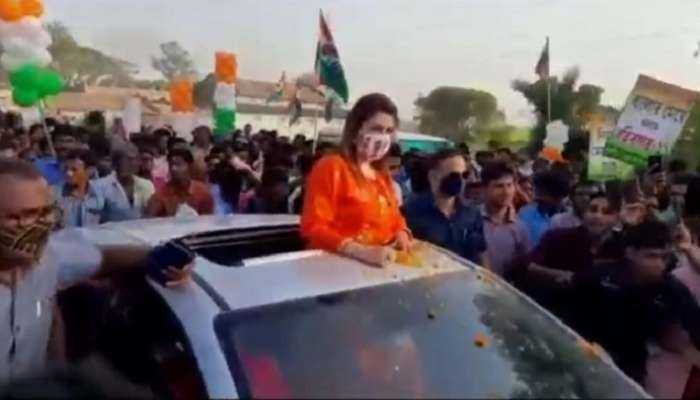 'খেলা হবে', গলসিতে রোড শো থেকে আওয়াজ তুললেন Shatabdi