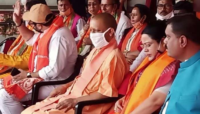 হাতিয়ার সেই হাথরাস, সোশ্যাল মিডিয়ায় Yogi Adityanath-র বিরুদ্ধে পাল্টা প্রচারে TMC