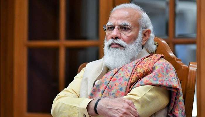&#039;সরকারি জায়গায় নয়, পেট্রোল পাম্পে Modi-র ছবি থাকতেই পারে&#039;