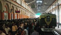 ১০ থেকে ৩০ টাকা, প্ল্যাটফর্ম ও প্যাসেঞ্জার ট্রেনের ভাড়া বাড়াল রেল