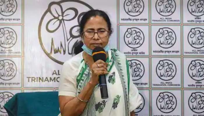 WB Assembly Election 2021: &#039;টালিগঞ্জে আমিও দাঁড়াতে পারি&#039;, বিকল্প হাতে রাখছেন Mamata?