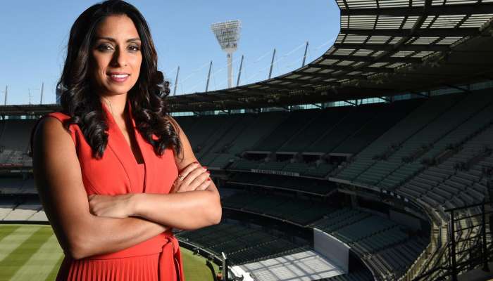 বিশ্বের সেরা মহিলা ধারাভাষ্যকার হলেন ইশা গুহ, দেখে নিন বিশেষ কিছু মুহুর্তের ছবি