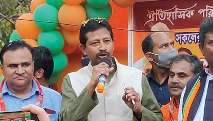 WB Assembly Election 2021: কীভাবে রাজ্যে সুষ্ঠু নির্বাচন সম্ভব, বর্ধমানে বিস্ফোরণে শিশুমৃত্যু নিয়ে কমিশনে Rajib