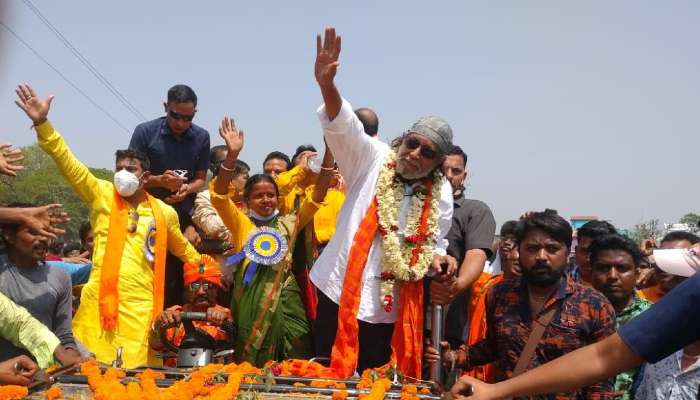 ''মানুষকে বলতে এসেছি নিজের অধিকার ছিনিয়ে নিন'', কেশিয়াড়িতে বললেন Mithun