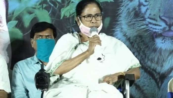 WB assembly election 2021 : &#039;২ মানে V, V ফর ভিকট্রি, আর ২ নম্বর চিহ্নেই আমার ভোটটা আছে&#039;