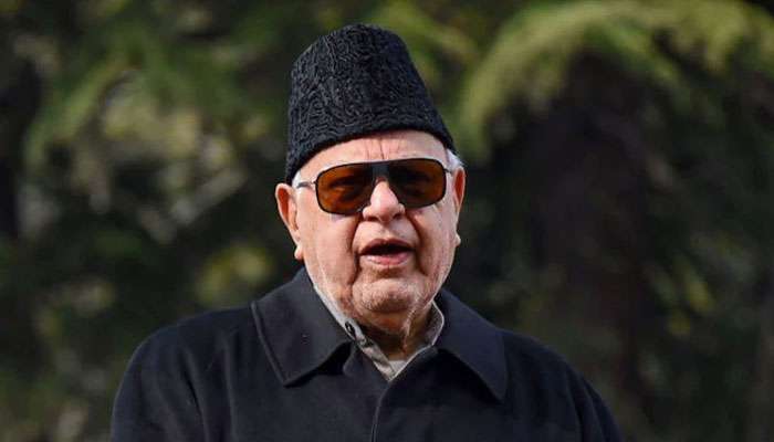 করোনা আক্রান্ত Farooq Abdullah, টুইটারে সাবধান বার্তা Omar Abdullahর