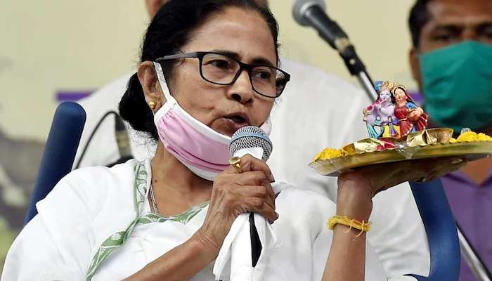 West Bengal Election 2021: ভোটগ্রহণ থেকে EVM স্থানান্তর- সূচি বদলে যুদ্ধক্ষেত্রে দিনভর Mamata