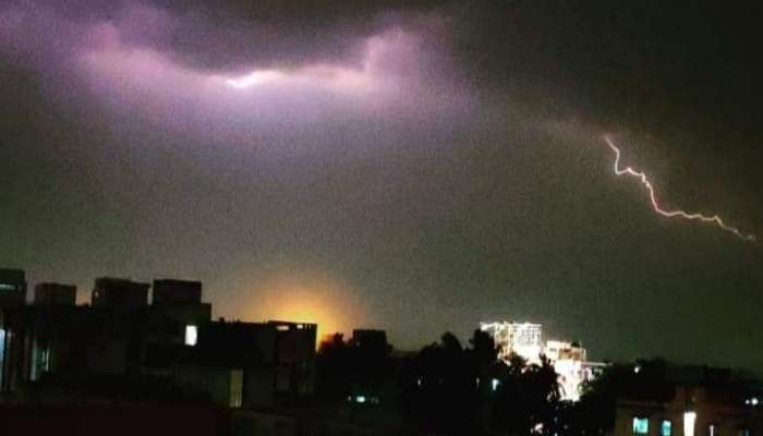 কলকাতায় মরসুমের প্রথম কালবৈশাখী, ভ্যাপসা গরম থেকে স্বস্তি