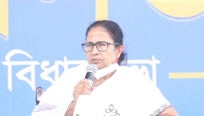 West Bengal Election 2021: লকেটকে নিয়ে নতুন করে কী বলব! ও তো সারদাদের গলার লকেট: Mamata 
