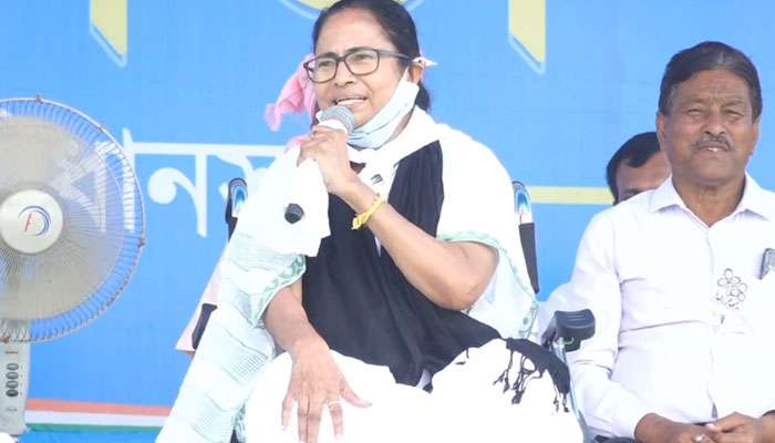 WB Assembly Election LIVE: &#039;শীতলকুচিতে মৃতের পরিবারের সব দায়িত্ব আমার&#039;, ভিডিয়ো কলে আশ্বাস মমতার