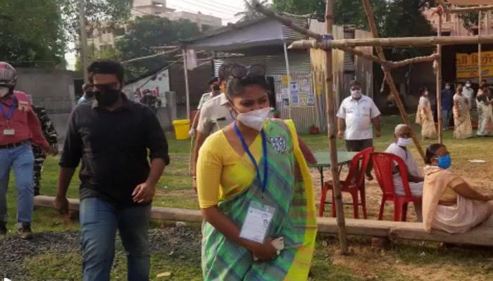 WB Assembly Election 2021: Asansol দক্ষিণে সকাল থেকেই বুথে বুথে ঘুরছেন Saayoni Ghosh