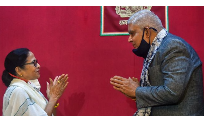 ’ছোট বোন’ মমতাকে রাজ্যে ভোট-পরবর্তী হিংসা পার করে শান্তি প্রতিষ্ঠার অনুরোধ রাজ্যপালের